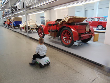 FOTKA - I tady jsme byli - Muzeum �koda, Mlad� Boleslav