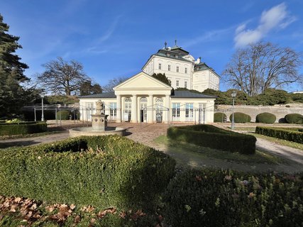 FOTKA - Z�mek Karlova Koruna