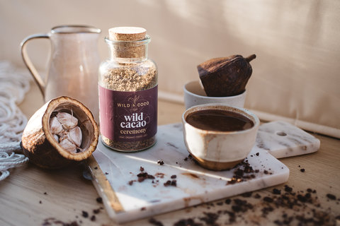 FOTKA - Dop�ejte si relaxa�n� zvukovou l�ze� Sound Healing s Kate�inou Rae