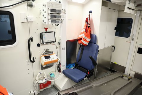 FOTKA - Nemocnice 24/7 od 9. 3. na Prim�: Torze varlat, pop�leniny, septick� �ok i dal�� diagn�zy zam�stnaj� l�ka�e z urgentu. Budete p�i tom?