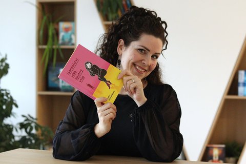 FOTKA - Man�elstv� jako �patn� vtip