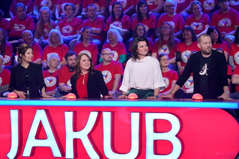 FOTKA - M�me r�di �esko: Dabingov� speci�l! Pracha�ovi selh�v� sluch, Kotkovi kolena a Bou�ek u� to mus� jenom ukecat