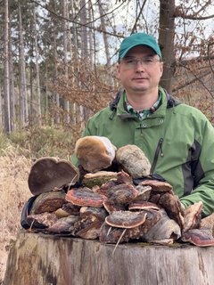 FOTKA - 30 kilogram� hub v zim�? Docent z �eska dok�zal, �e je to mo�n�.