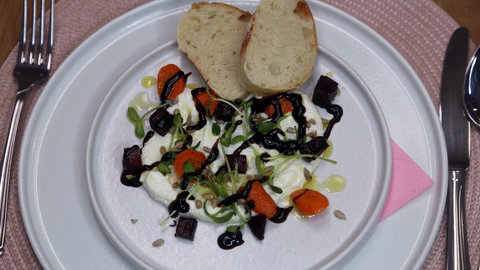 FOTKA - Prost�eno � 23. 3. 2026 � Karol�na