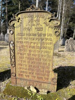 FOTKA - �idovsk� h�bitov v D�ev�kov�