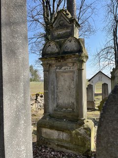 FOTKA - �idovsk� h�bitov v D�ev�kov�