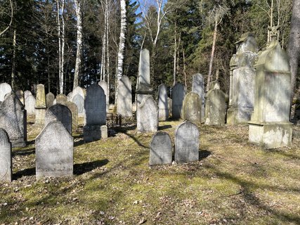 FOTKA - �idovsk� h�bitov v D�ev�kov�