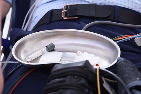 FOTKA - Nemocnice 24/7 u� v pond�l� na Prim�. Nemoci a �razy, kter� mohou zasko�it i v�s a va�e bl�zk�. Jak si poradit s prvn� pomoc�? A co na urgent pat��, co nikoliv?