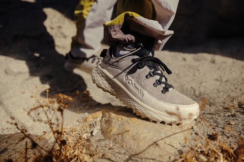 FOTKA - Nov� kolekce Columbia Icons se inspirovala divok�mi kv�ty stezky v Oregonu