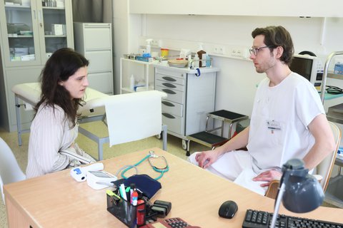 FOTKA - Nemocnice 24/7 od 20. 4. 2024 na Prim�: Jak� probl�my mohou potkat i v�s?