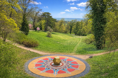 FOTKA - Hlavn� m�sto pro oslavu Sv�tov�ho dne labyrint�?  Jednozna�n� Labyrint�rium Lou�e�