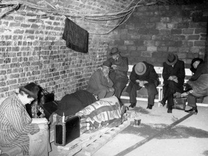 FOTKA - Berlin 1945:  Poznejte �ivot v Berl�n� roku 1945