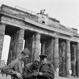 FOTKA - Berlin 1945:  Poznejte �ivot v Berl�n� roku 1945