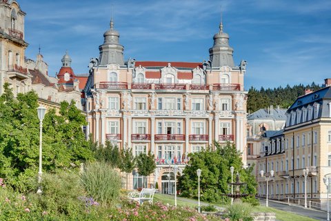 FOTKA - Dovolen�, po kter� se vr�t�te pln� energie. Objevte last minute kouzlo Mari�nsk�ch L�zn�