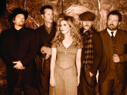 FOTKA - Prolete se na paprovch kdlech s Alison Krauss a Union Station