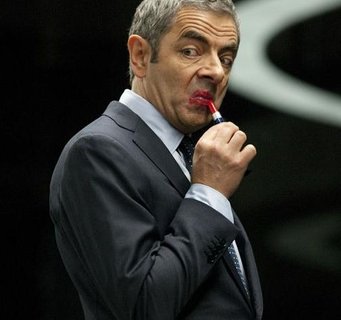 FOTKA - Johnny English se vrac, protoe nebezpe je teba zesmnit