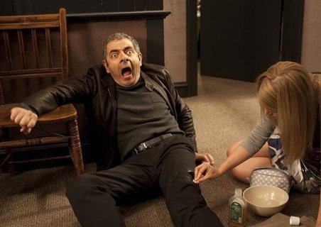 FOTKA - Johnny English se vrac, protoe nebezpe je teba zesmnit