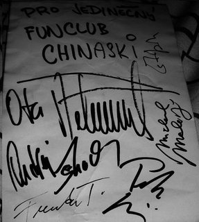 FOTKA - Vystupte z davu aneb Oficiln fanclub Chinaski