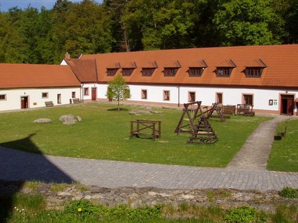 FOTKA - Chanovice s mnoha zajmavostmi a naunou stezkou