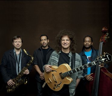 FOTKA - Hvzdn jazzman Pat Metheny pedstav naivo v Brn nov album