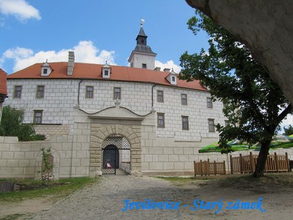 FOTKA - (Ne)znm zmek Jeviovice