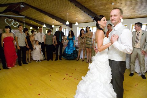 FOTKA - 4 svatby na TV Nova  nevsty 1. srie