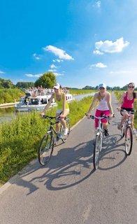 FOTKA - Slovcko pro cyklisty, pznivce vletnch plaveb i filmov fanouky