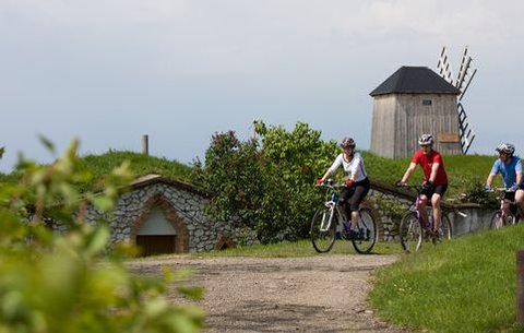 FOTKA - Slovcko pro cyklisty, pznivce vletnch plaveb i filmov fanouky