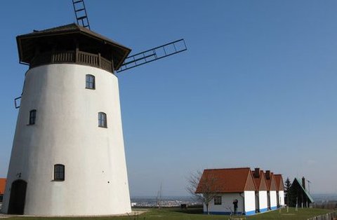 FOTKA - Slovcko pro cyklisty, pznivce vletnch plaveb i filmov fanouky