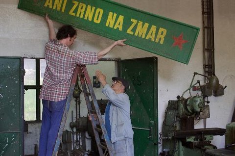 FOTKA - Zdivoel zem pokrauje zvrenou 4. adou