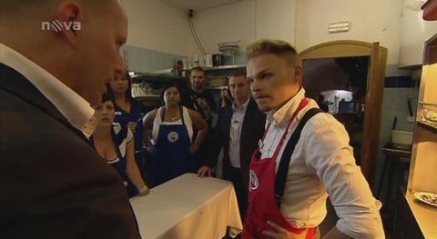 FOTKA - Petr Jon se v poadu Masterchef pohdal s porotcem