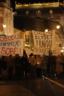 FOTKA - Vyprvj 8. dl - Sametov revoluce