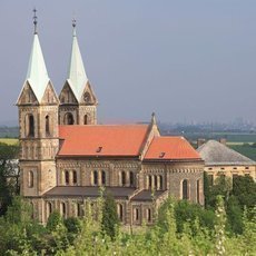 Kostel Nanebevzet Panny Marie v Grunt