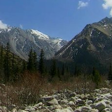 Cestománie: Kyrgyzstán: Mezi nebem a zemí Cestománie: Kyrgyzstán: Mezi nebem a zemí