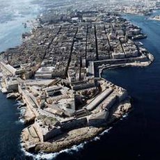 Cestomnie - Malta: Vera a dnes