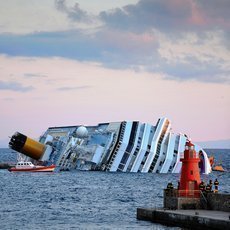 Potopen lodi Costa Concordia - rok po tragdii