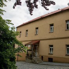 Domeček z karet – 3. díl – 21. 9. 2014 Domeček z karet – 3. díl – 21. 9. 2014