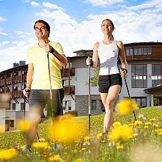 Chze, kter l: Jak na nordic walking a vbr turistikch hol