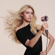 Dyson p�edstavuje nov� vysou�e� vlas� Supersonic Travel