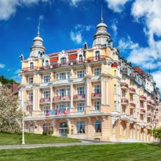 Dovolen�, po kter� se vr�t�te pln� energie. Objevte last minute kouzlo Mari�nsk�ch L�zn�
