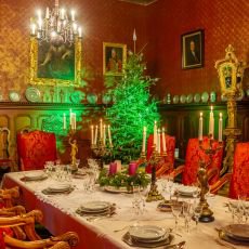 Sto let eskch Vnoc na zmku Loue