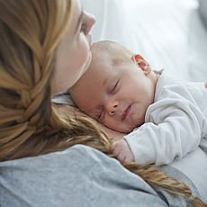 VZP nabz nejvy finann pspvky pro thotn i maminky po porodu