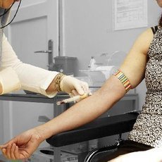 Ptomnost viru HIV spolehliv potvrd nebo vyvrt pouze krevn test