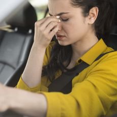 Rozmazané značky, únava, suché oči: kdy zaparkovat a zajít k očnímu Rozmazané značky, únava, suché oči: kdy zaparkovat a zajít k očnímu