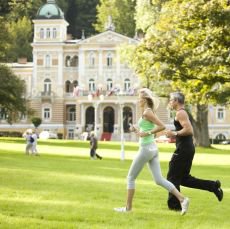 Aktivn� z��� v Mari�nsk�ch L�zn�ch: na�erpejte energii a u�ijte si m�sto i okol�