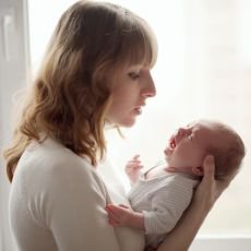Pl��, kter� nem� vyp�na�. Pro� miminka tr�p� kolika a jak ji poznat?