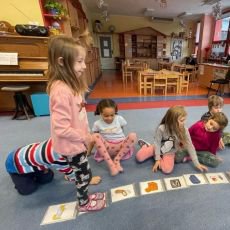 Pro� za��t s angli�tinou u� ve �kolce? V�hody, kter� v�s p�ekvap�