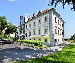 hotel Maxmilián na zámkuk Loučeň hotel Maxmilián na zámkuk Loučeň