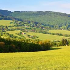 Podzim na chalupě: opravte plot, natřete okna a zamyslet se nad zabezpečením Podzim na chalupě: opravte plot, natřete okna a zamyslet se nad zabezpečením