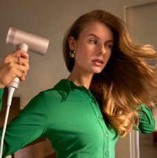 Zima d�v� vlas�m zabrat. Jak ochr�nit poko�ku hlavy a udr�et vlasy zdrav�?